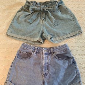 Size M denim shorts